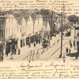 Bazarna ulica na pocztówce z 1904 roku.
