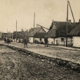 Wiejska ulica na początku XX wieku. - ZAWADY