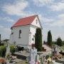 Zabytkowa kaplica cmentarna na cmentarzu rzym.-kat.