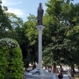 W roku 2007, z okazji jubileuszu 450 – lecia nadania praw miejskich, wybudowano z inicjatywy mieszkańców miasta pomnik – kolumnę Króla Zygmunta II Augusta jako podziękowanie założycielowi. To druga kolumna królewska w Polsce, po warszawskiej.