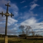 Stary drewniany krzyż przydrożny