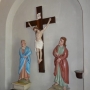 Kościół par. p.w. św. Jana Ewangelisty. Barokowe rzeźby w przedsionku kościoła.