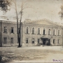 Zabytkowa szkoła. Obecnie VI LO im. Z. Augusta.