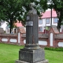 Pomnik Joachima LitaworaChreptowicza zaprojektowany i wykonany był osobiście przez Karola Brzostowskiego (wnuka tegoż).