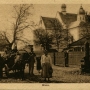 Scenka rodzajowa z kościołem św.Anny w tle. Pocztówka z przed 1917 r.