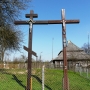 Krzyż prawosławny i katolicki na terenie katakumb.