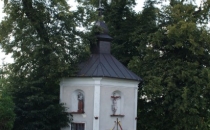 Kaplica oraz studnia z cudowną wodą ( Sanktuarium Matki Bożej Pocieszycielki Strapionych)