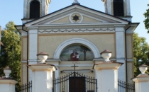 Zabytkowy zespół kościoła par. p.w. Trójcy Św.