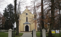 Zespół kościoła w zespole dworsko-ogrodowym (1930- 1933)