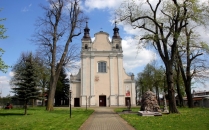 Zabytkowy kościół parafialny