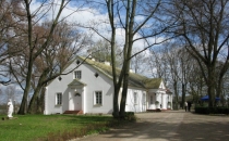 Zabytkowy dwór